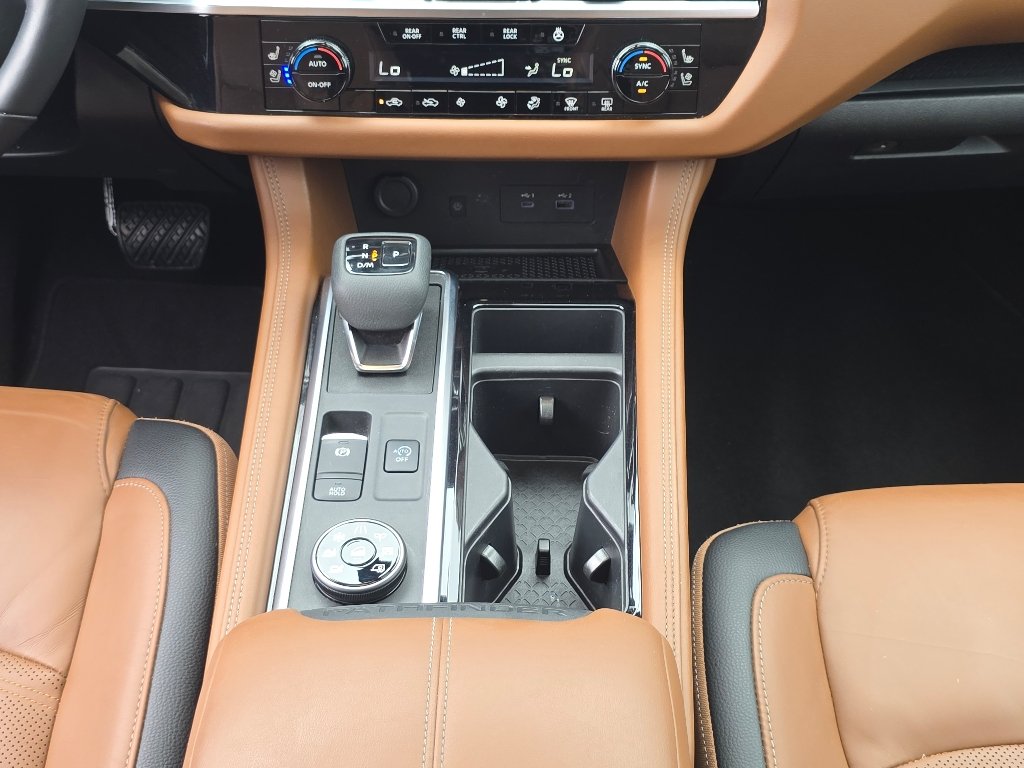 Used 2023 Boulder Gray Pearl Nissan Platinum image 25