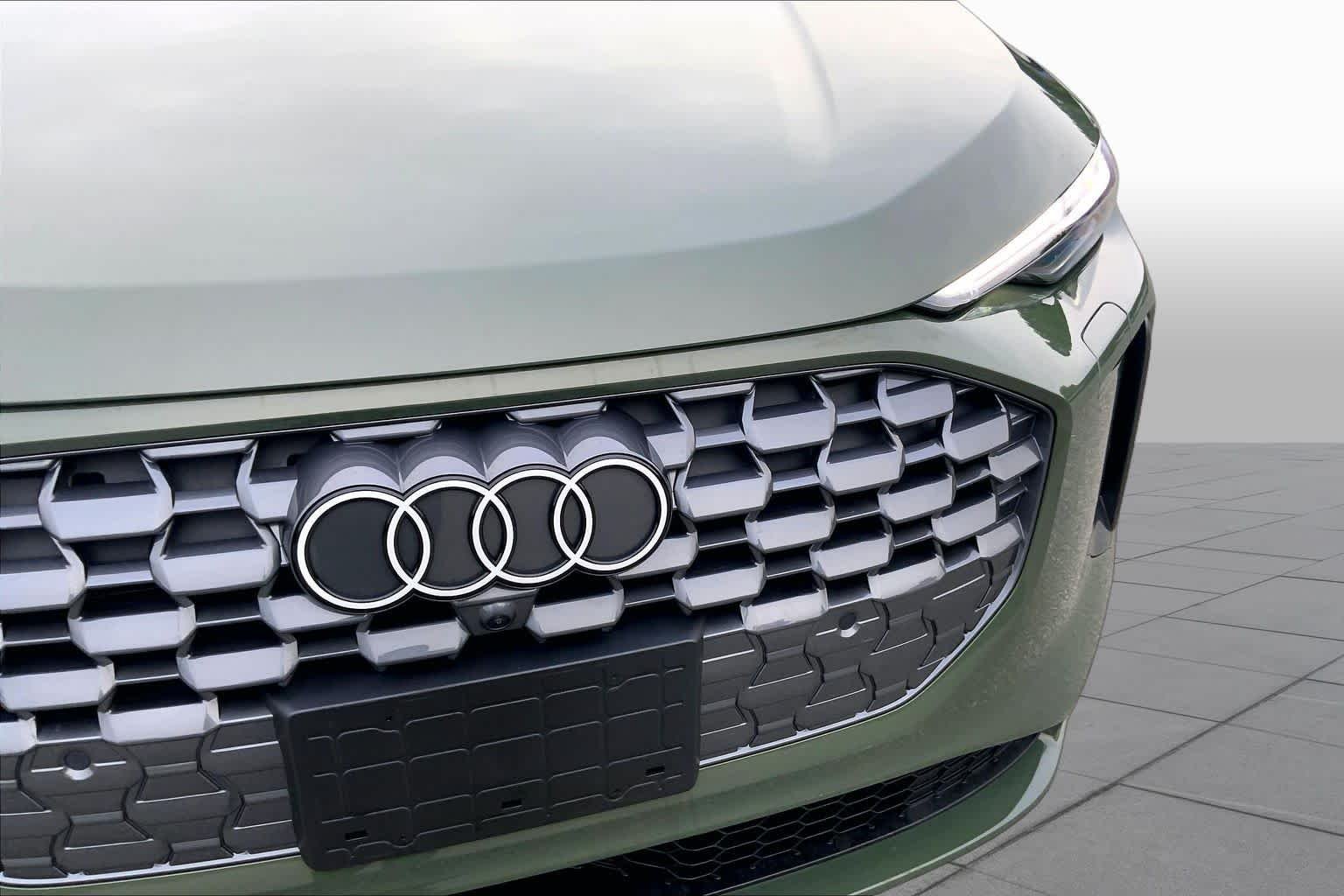 Used 2025 District Green Metallic Audi Premium Plus image 30