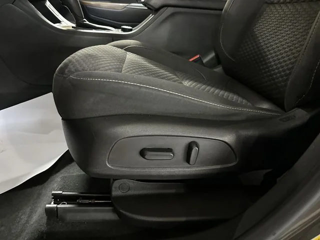 Used 2019 Gray GMC SLE-2 image 16
