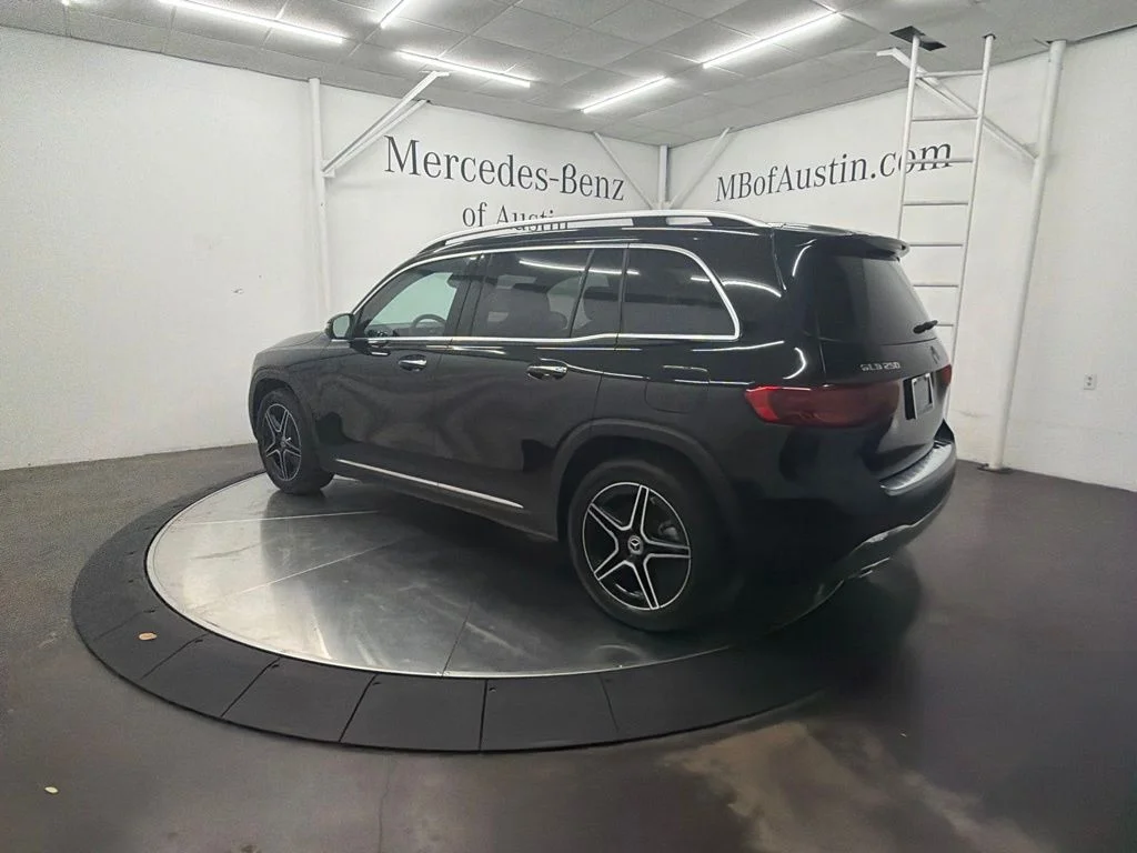 New 2026 Black Mercedes-Benz GLB 250 image 5
