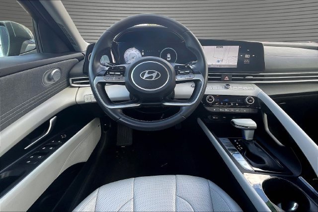 2024 Hyundai Elantra Limited - Photo 10