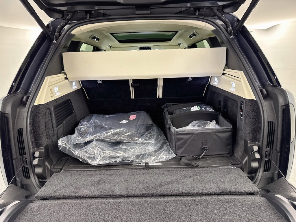 New 2027 Varesine Blue Land Rover Autobiography image 28