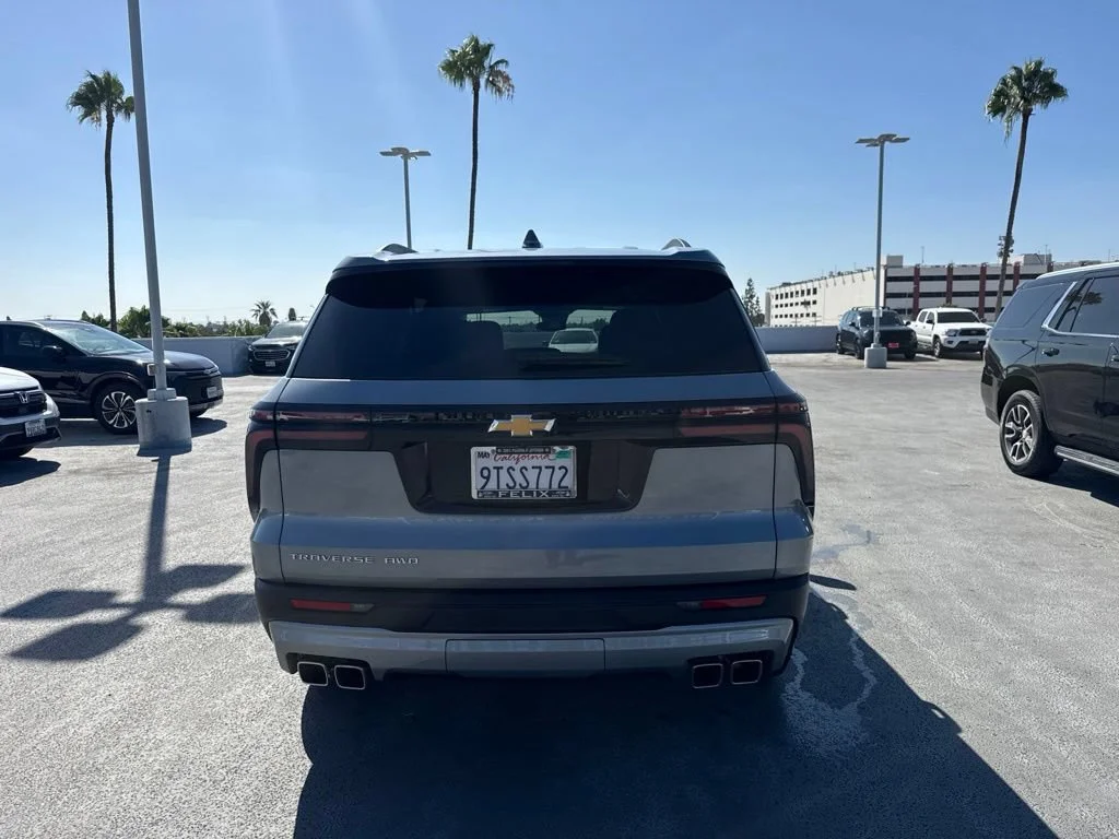 Used 2025 Sterling Gray Metallic Chevrolet LT image 6