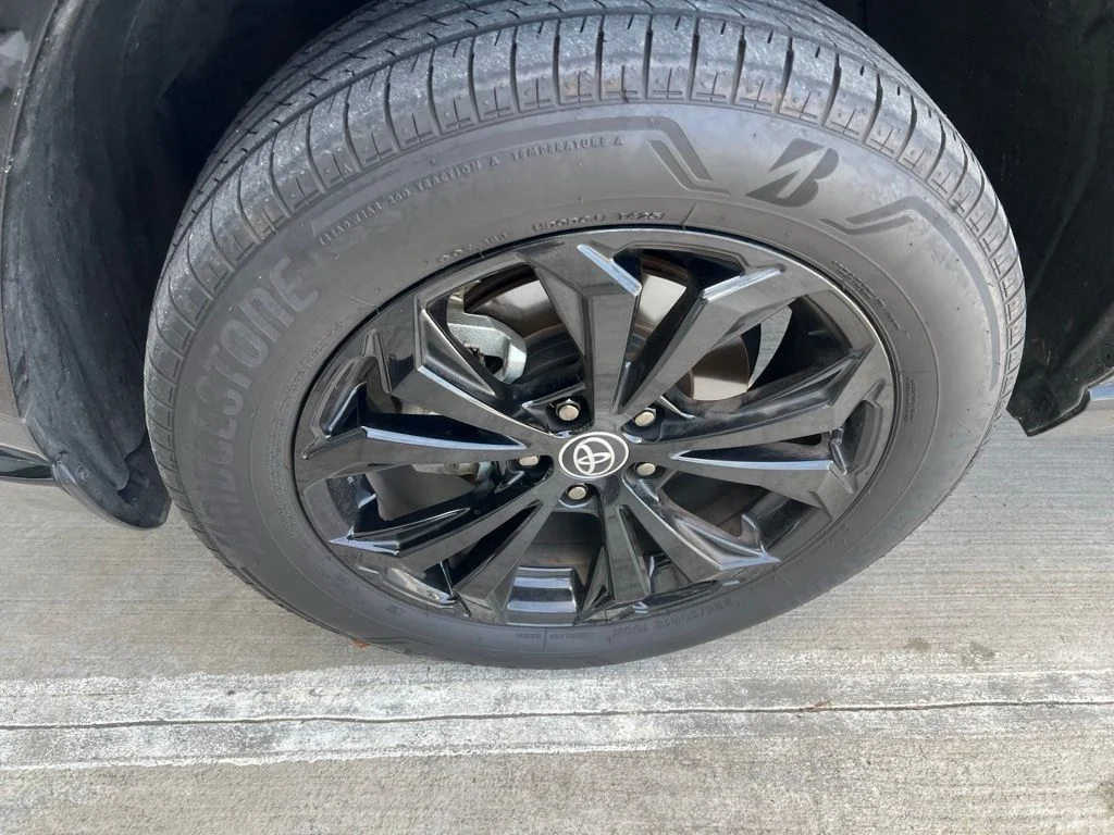 Used 2025  Toyota SE image 10