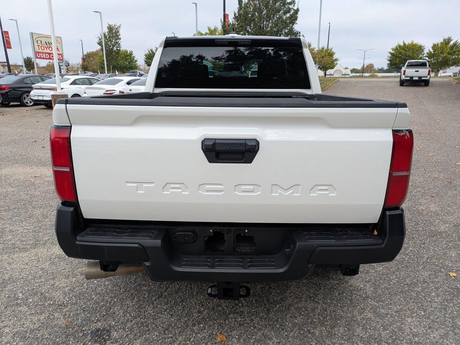 Used 2026 Ice Cap Toyota SR image 4