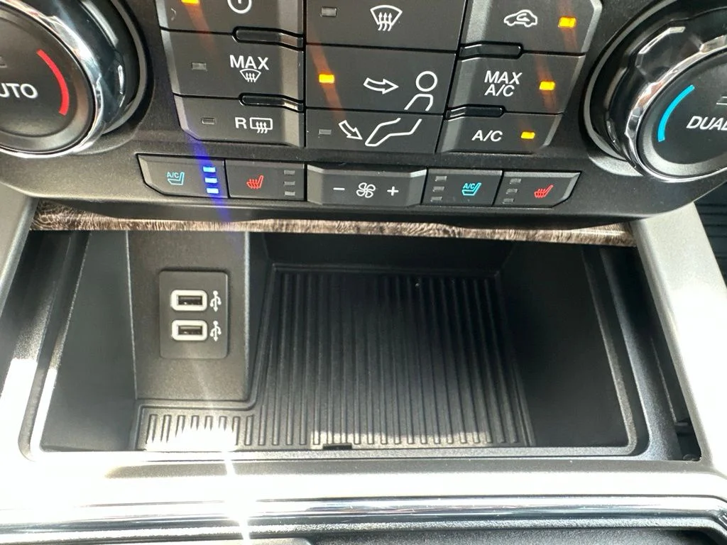 Used 2019 Gray Ford Lariat image 40