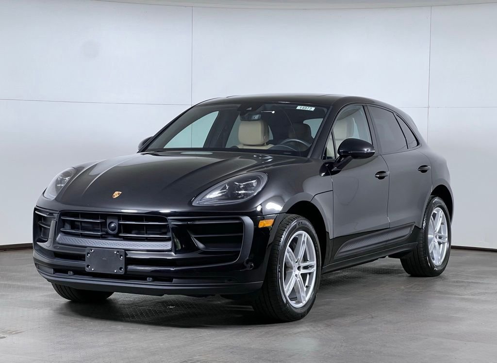2023 Porsche Macan's photo