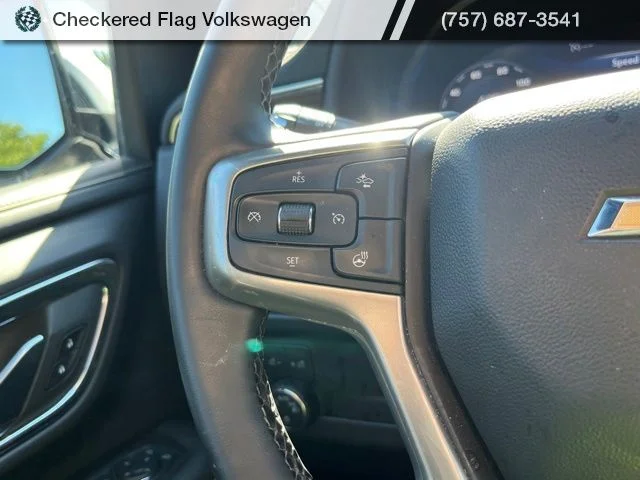 Used 2023 Iridescent Pearl Tricoat Chevrolet Premier image 28
