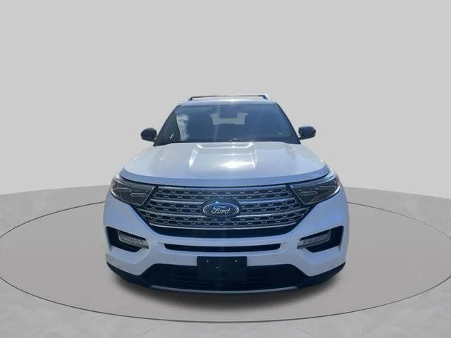 Used 2021 White Ford Limited image 2