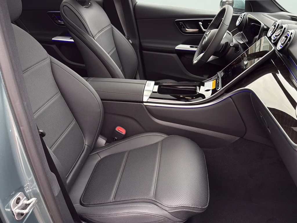 New 2026 Verde Silver Metallic Mercedes-Benz GLC 300 image 22