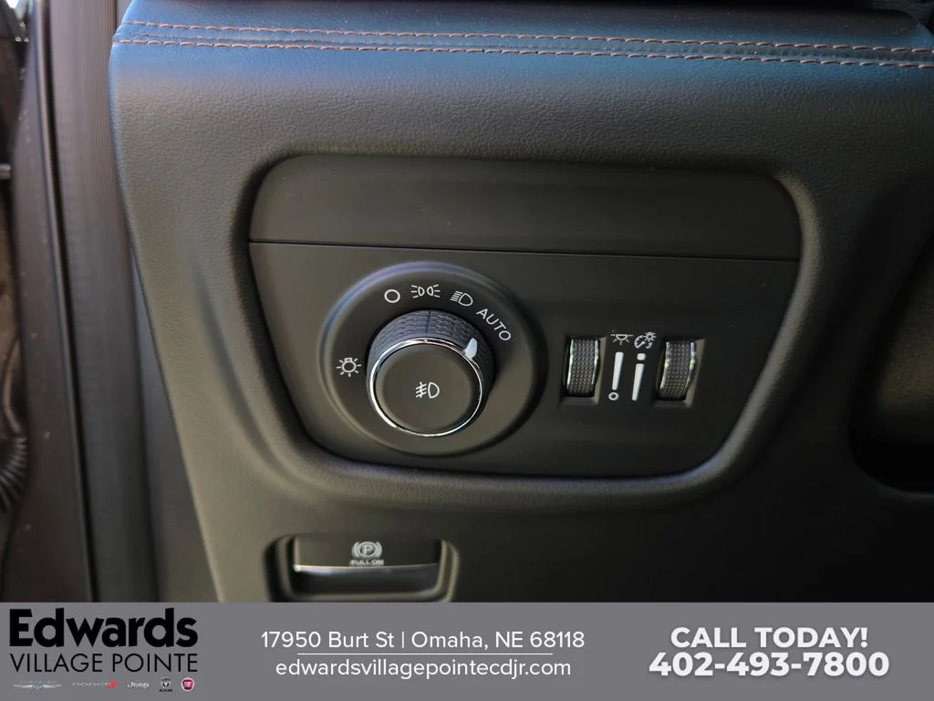 New 2026 Baltic Gray Metallic Clear-Coat Exterior Paint Jeep Summit image 12