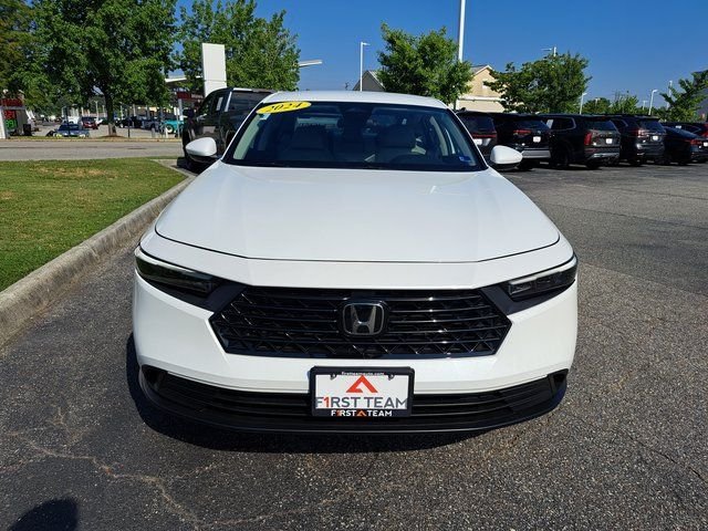 Used 2024  Honda LX image 3