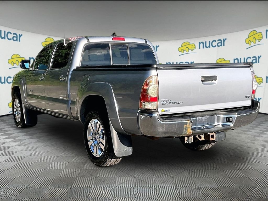 Used 2015 Silver Toyota Base image 4