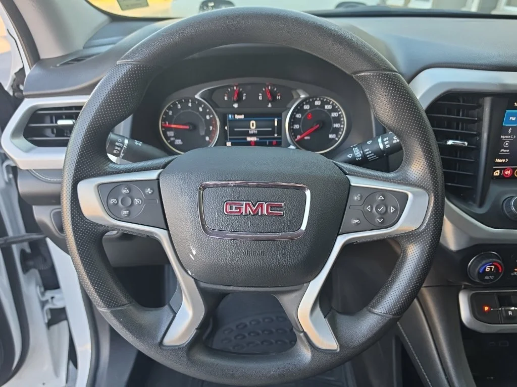 Used 2023 White GMC SLE image 15