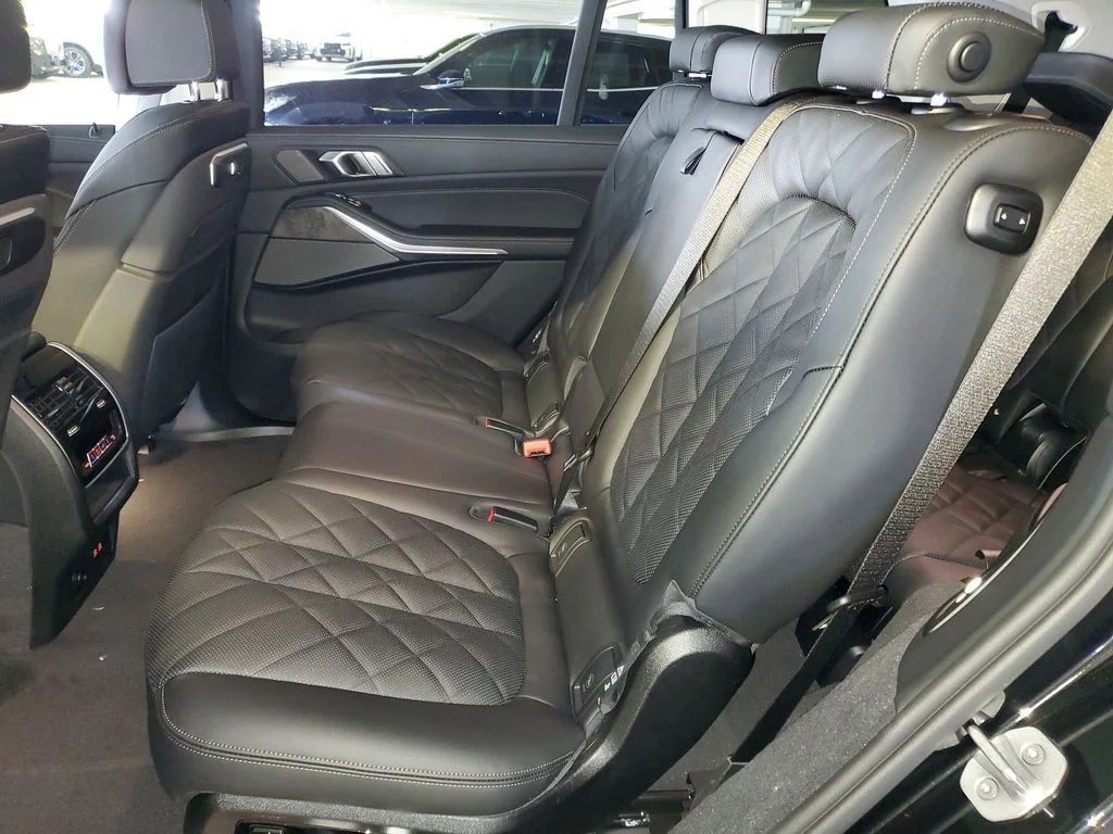 New 2026 Black Sapphire Metallic BMW xDrive40i image 11