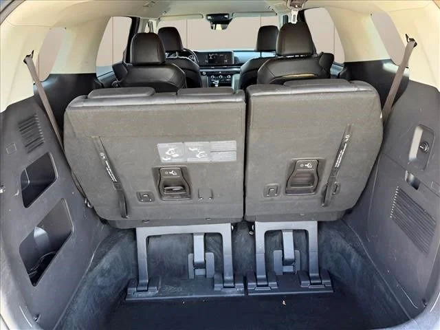 Used 2022 Gray Kia LXS image 36