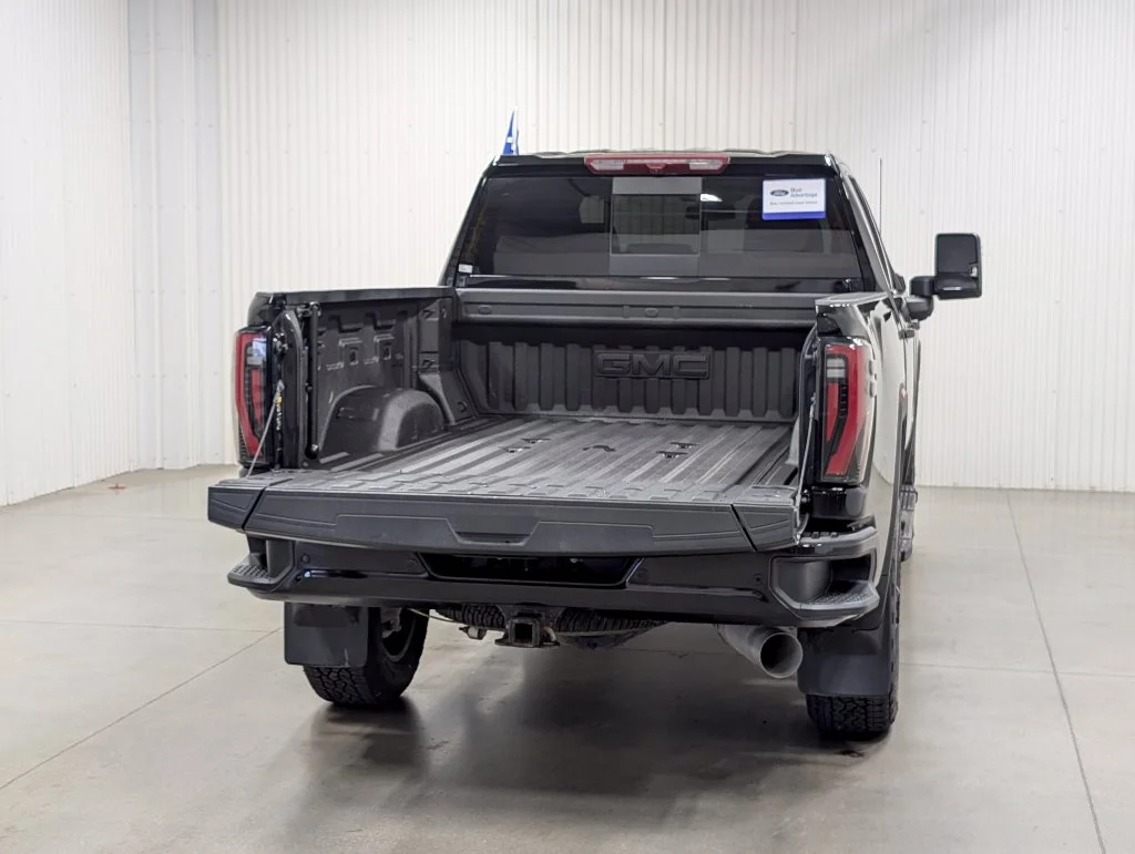Certified Used 2025 Onyx Black GMC AT4 image 25