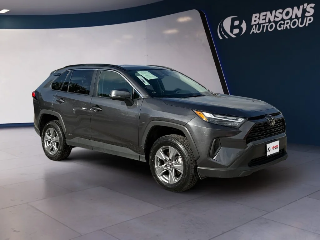 Used 2025 Gray Toyota XLE image 7
