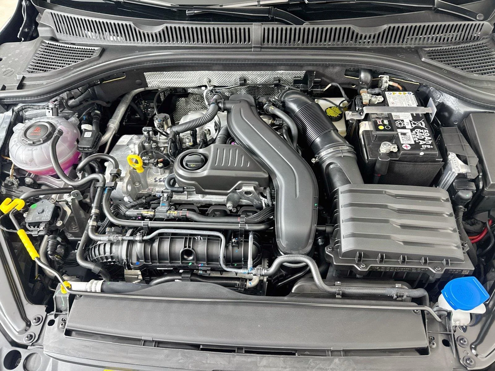 New 2026 GRAY VOLKSWAGEN  image 27