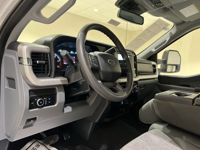 Used 2023 White Ford XLT image 9