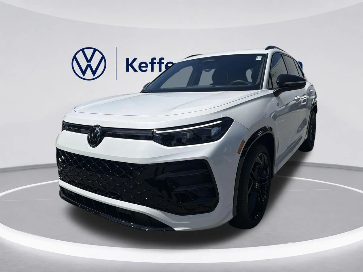 New 2026 White/off-white Volkswagen 2.0T SE R-Line Black image 1