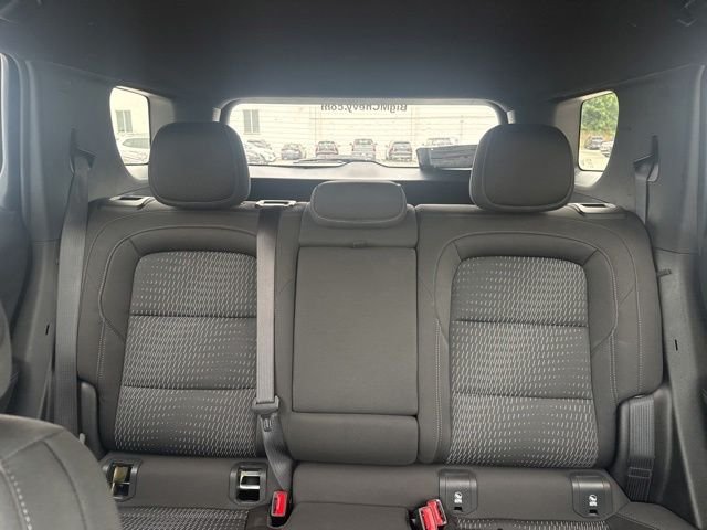 Used 2025 White Chevrolet LT image 27