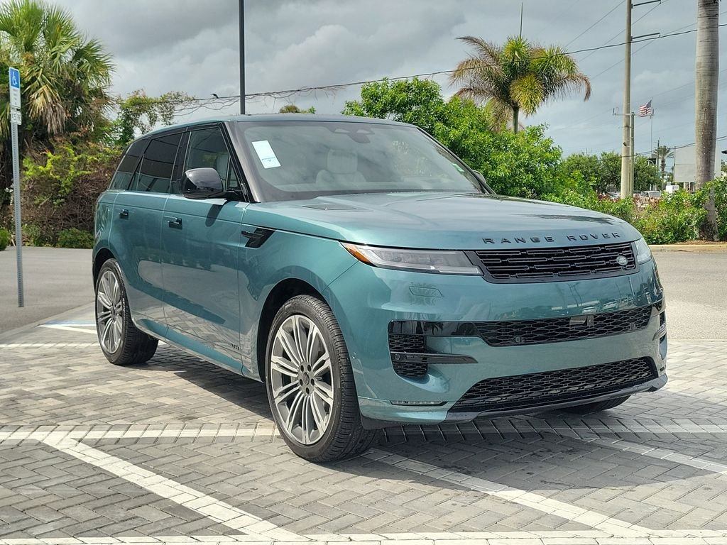 New 2026 Giola Green Land Rover Dynamic SE image 7
