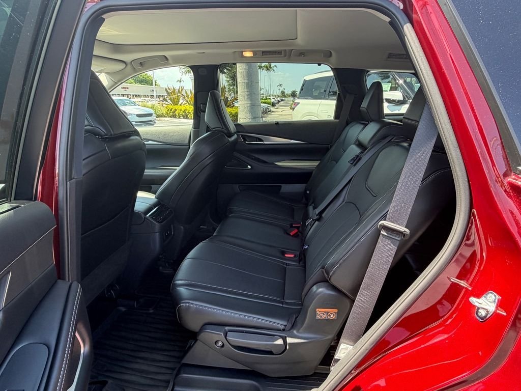 Used 2026 Red INFINITI LUXE image 14