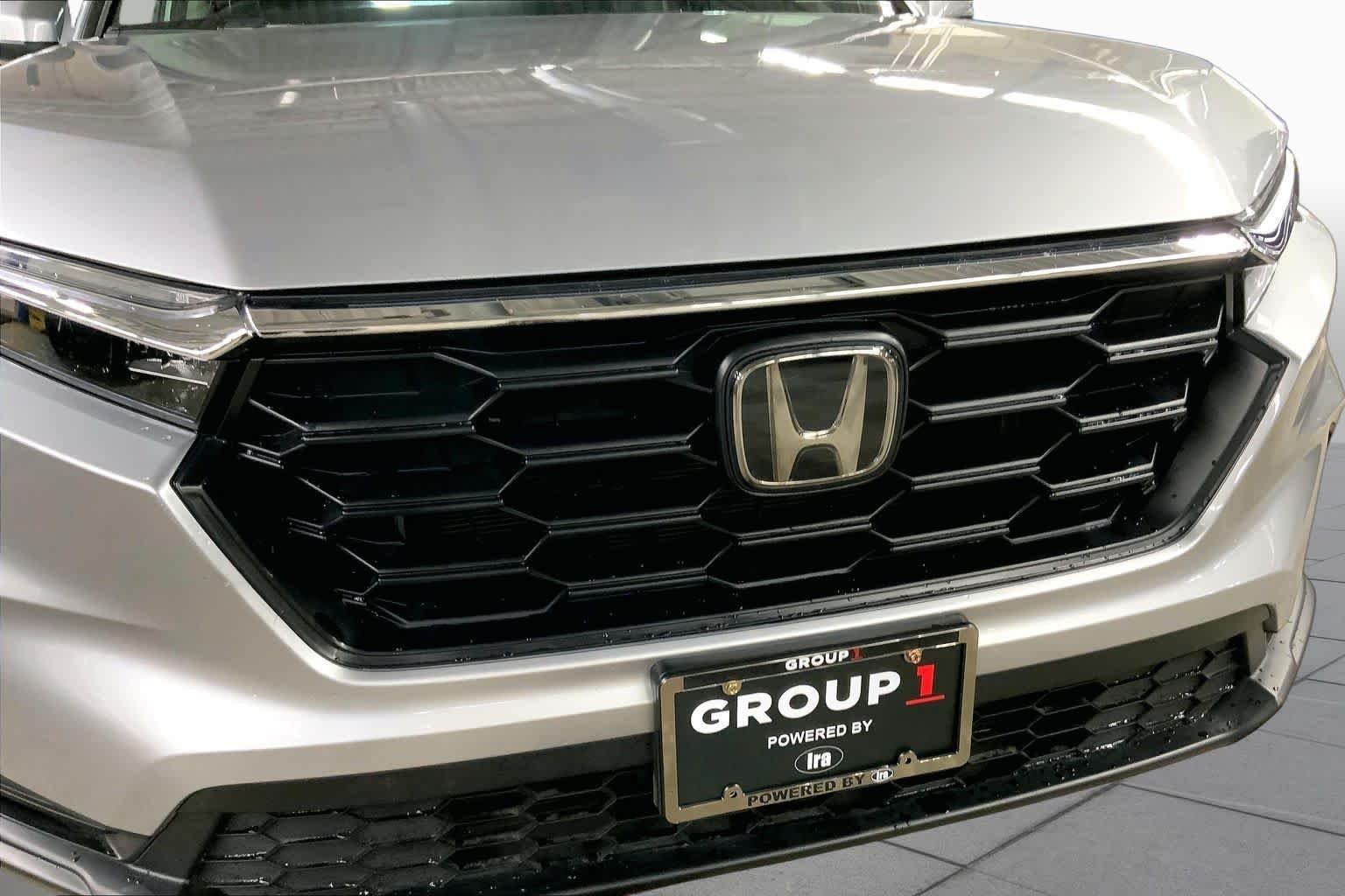 Used 2024 Lunar Silver Metallic Honda LX image 32