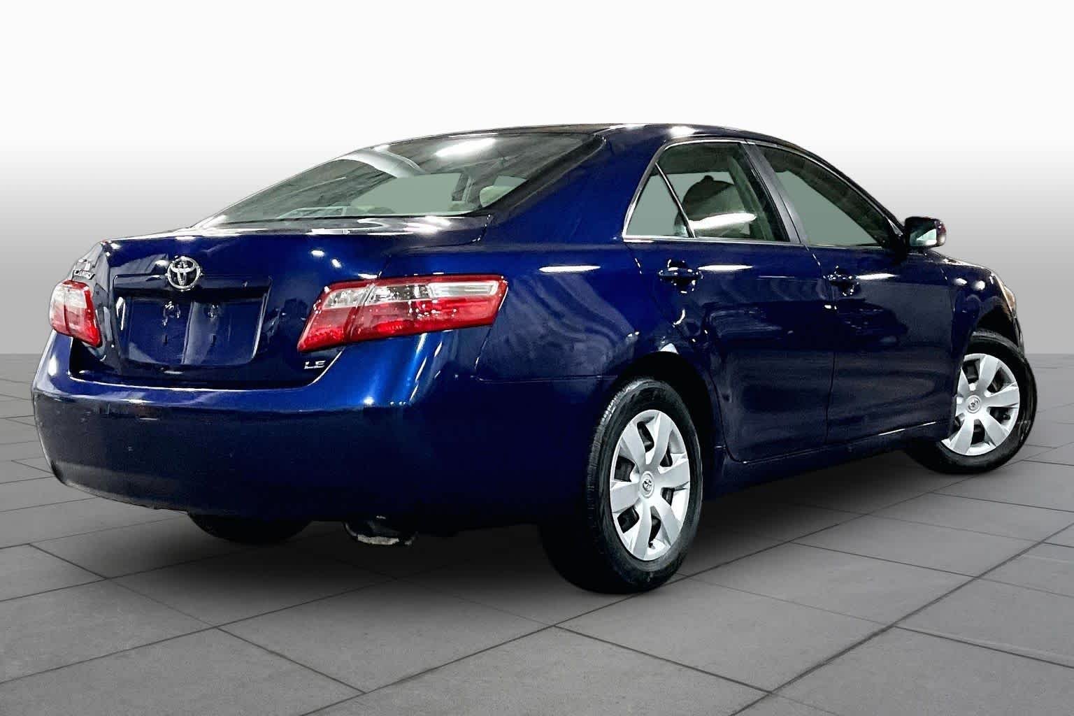 Used 2008 Blue Ribbon Metallic Toyota LE image 12