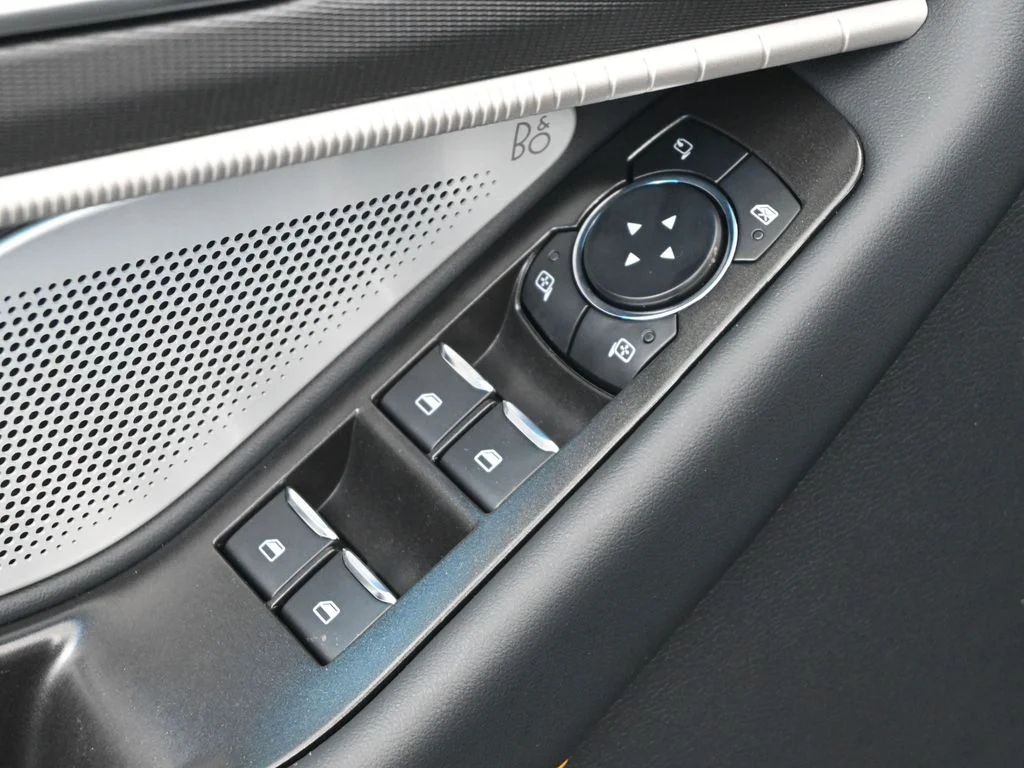 New 2026 Carbonized Gray Metallic Ford Tremor image 9