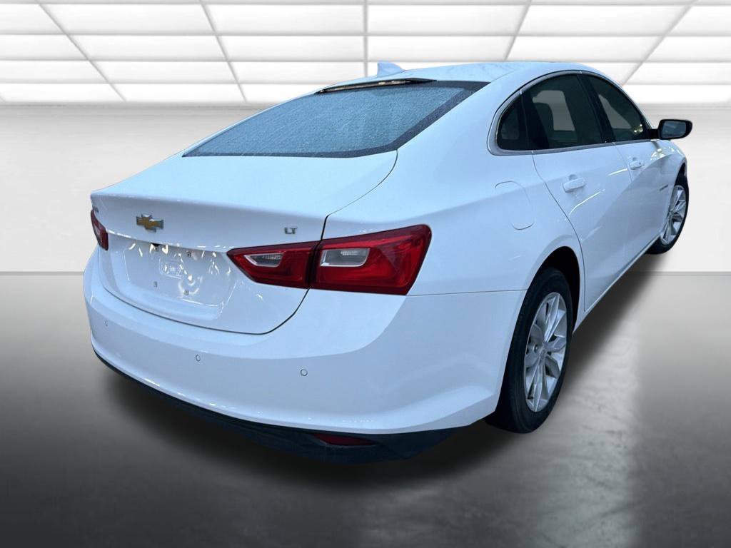 Used 2025 Summit White Chevrolet 1LT image 2