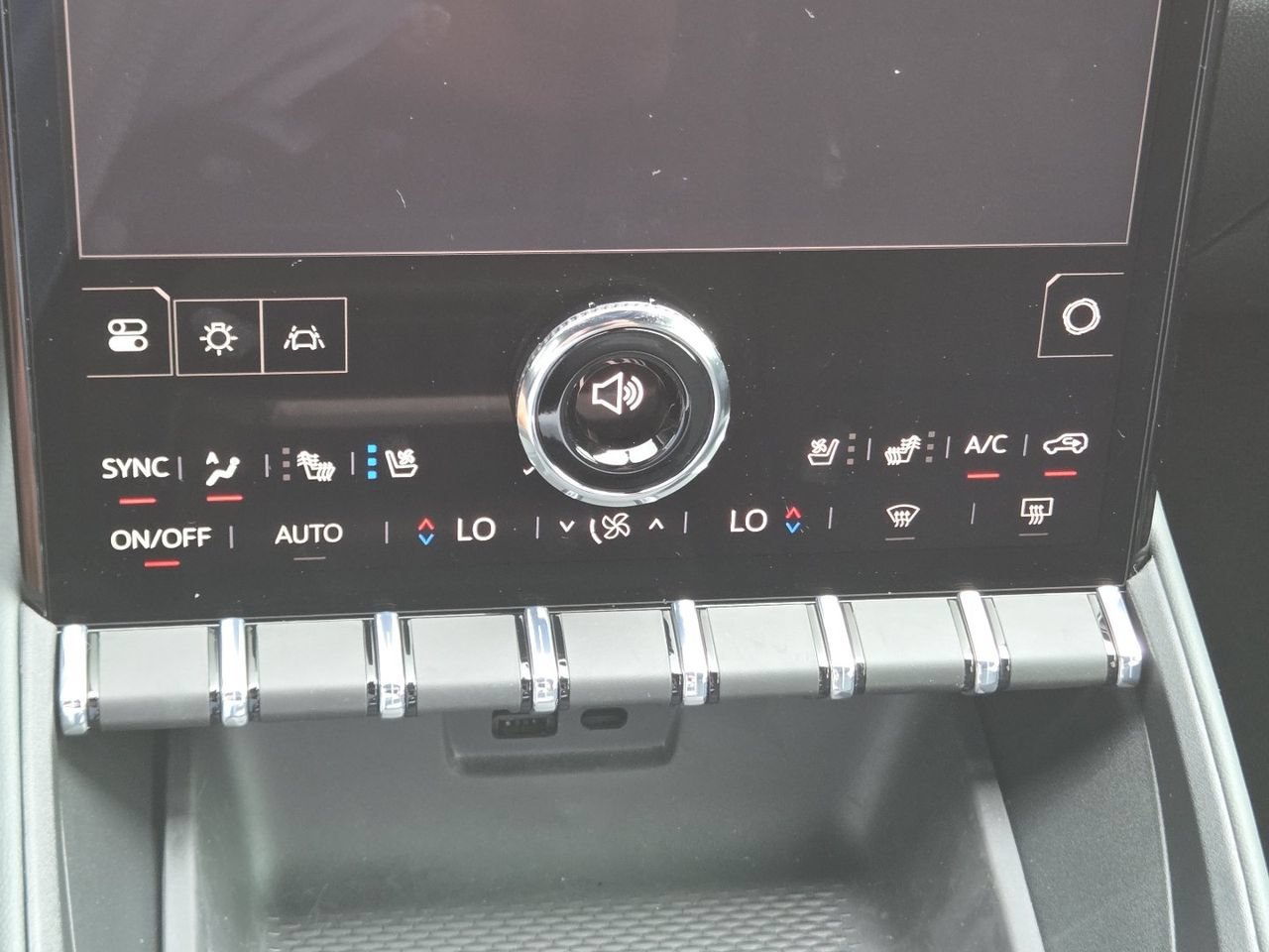 2026 GMC Terrain AT4 - Photo 33