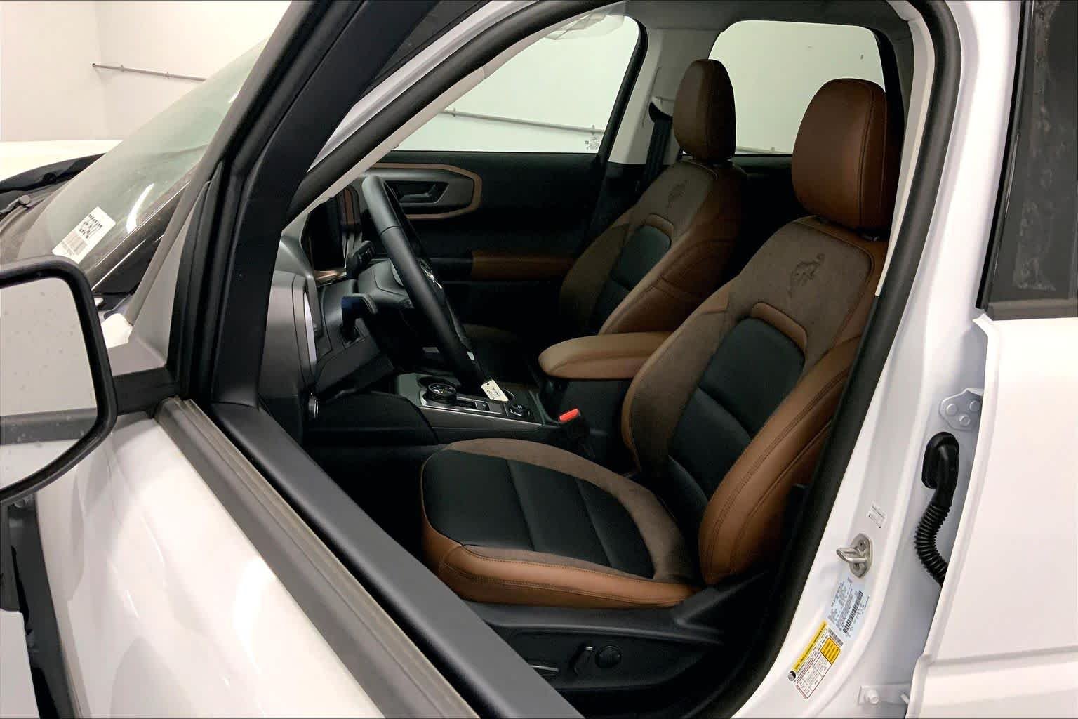 New 2026 Oxford White Ford Outer Banks® image 8