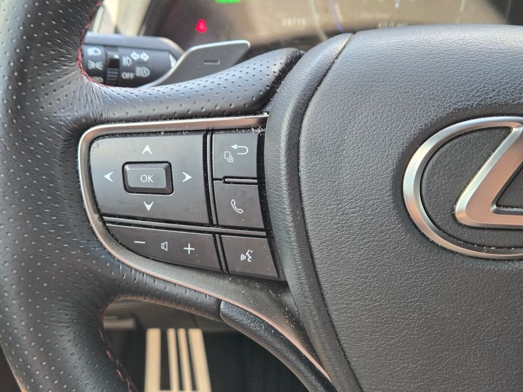 Used 2023 Silver Lexus UX 250h F SPORT Handling image 22