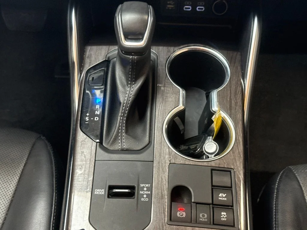 Used 2023 Moon Dust Toyota Limited image 17