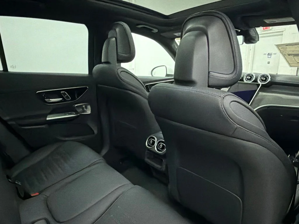 New 2026 White Mercedes-Benz GLC 300 image 24