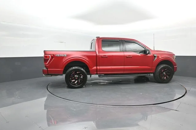 Used 2022 Red Ford XLT image 8
