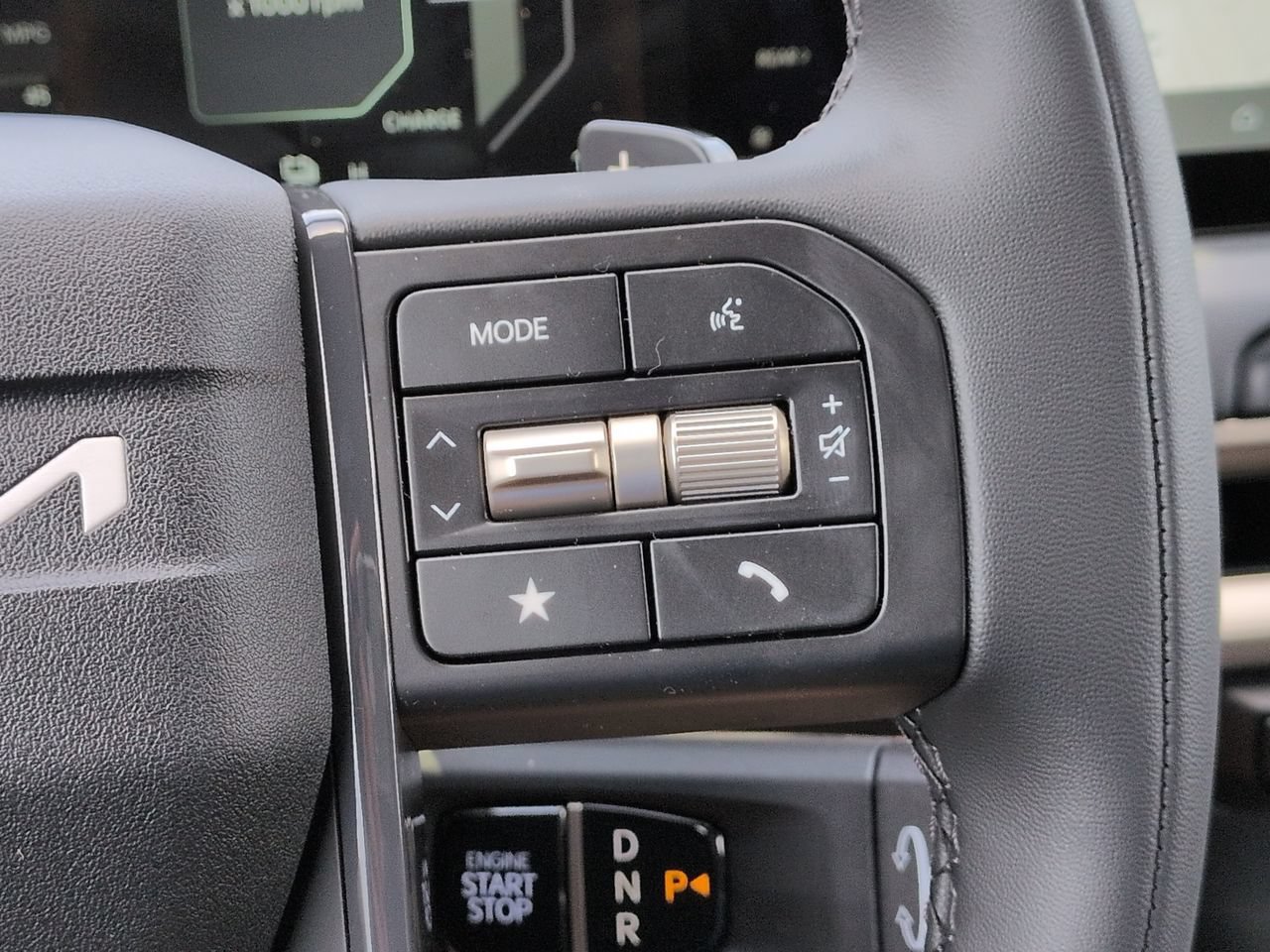 New 2027 Glacial White Pearl Kia SX image 33