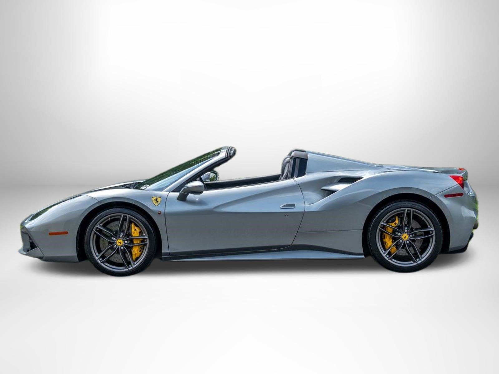 Used 2019  Ferrari  image 4