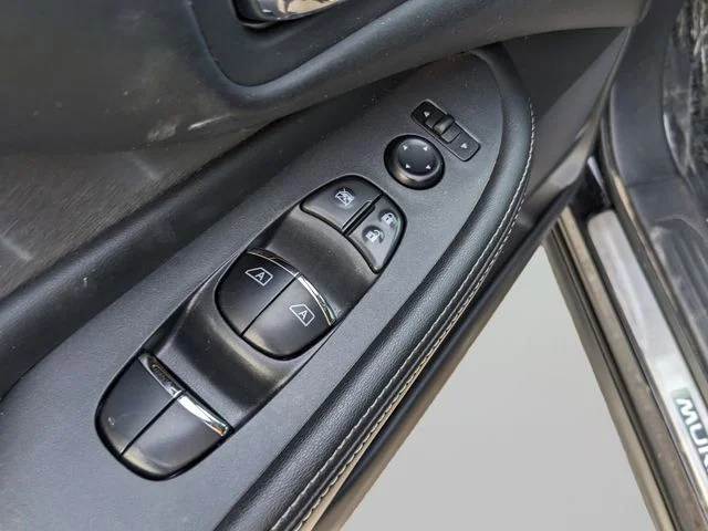 Certified Used 2020 Black Nissan SL image 18