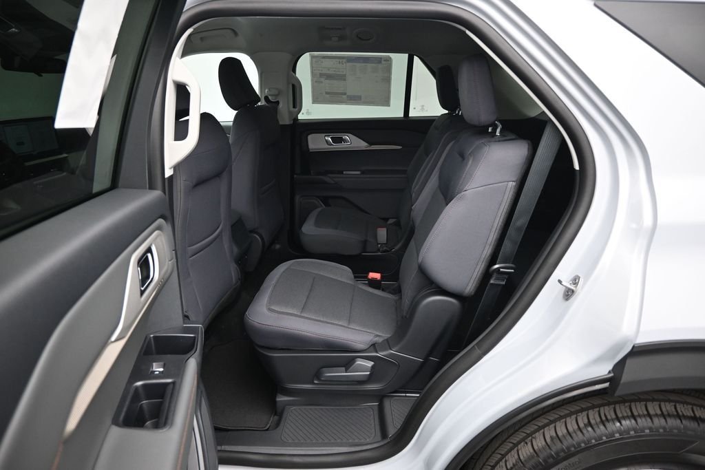 New 2026 Space White Metallic Ford Active image 18