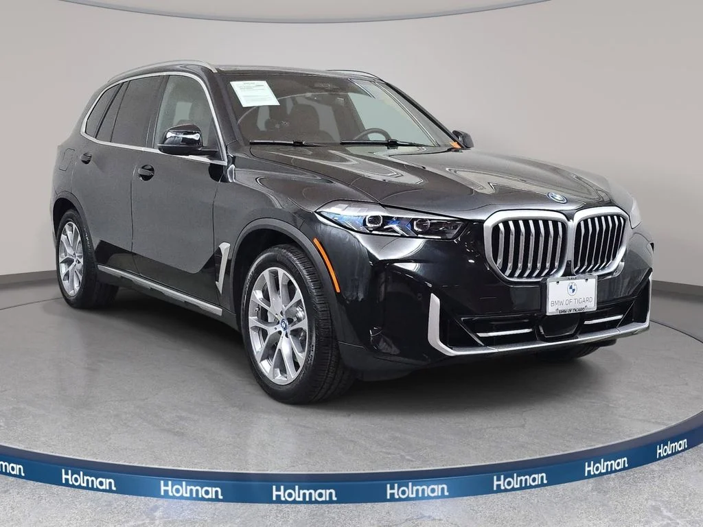 Used 2025 Black Sapphire Metallic BMW xDrive50e image 3