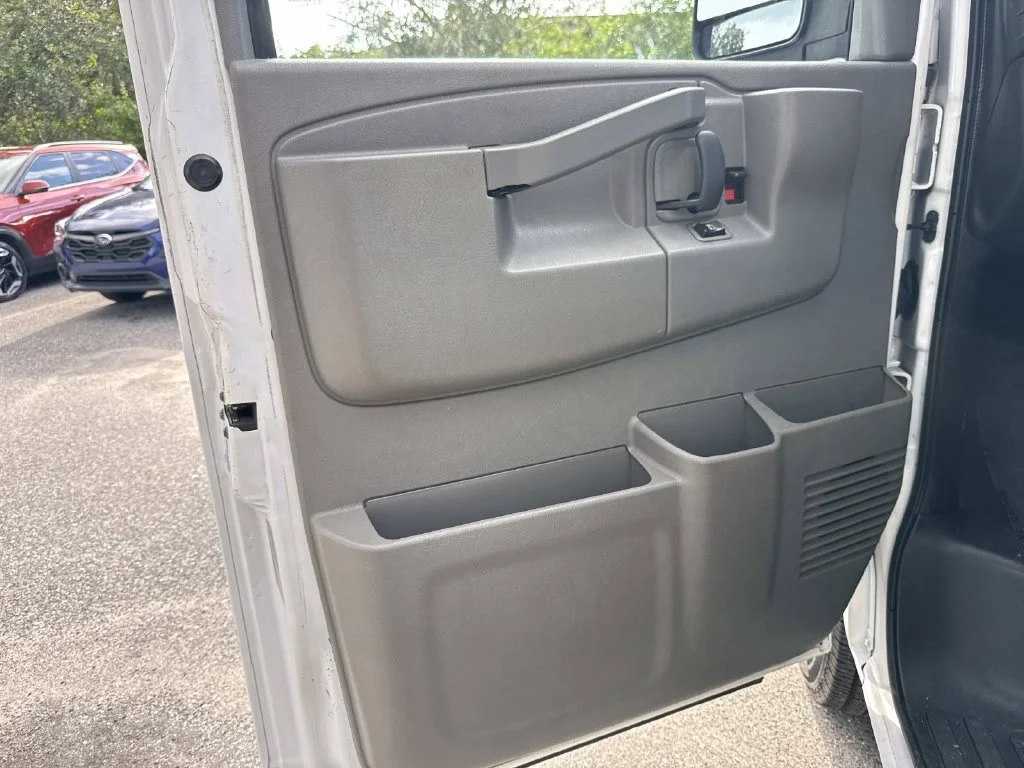 Used 2016 White Chevrolet LT image 16