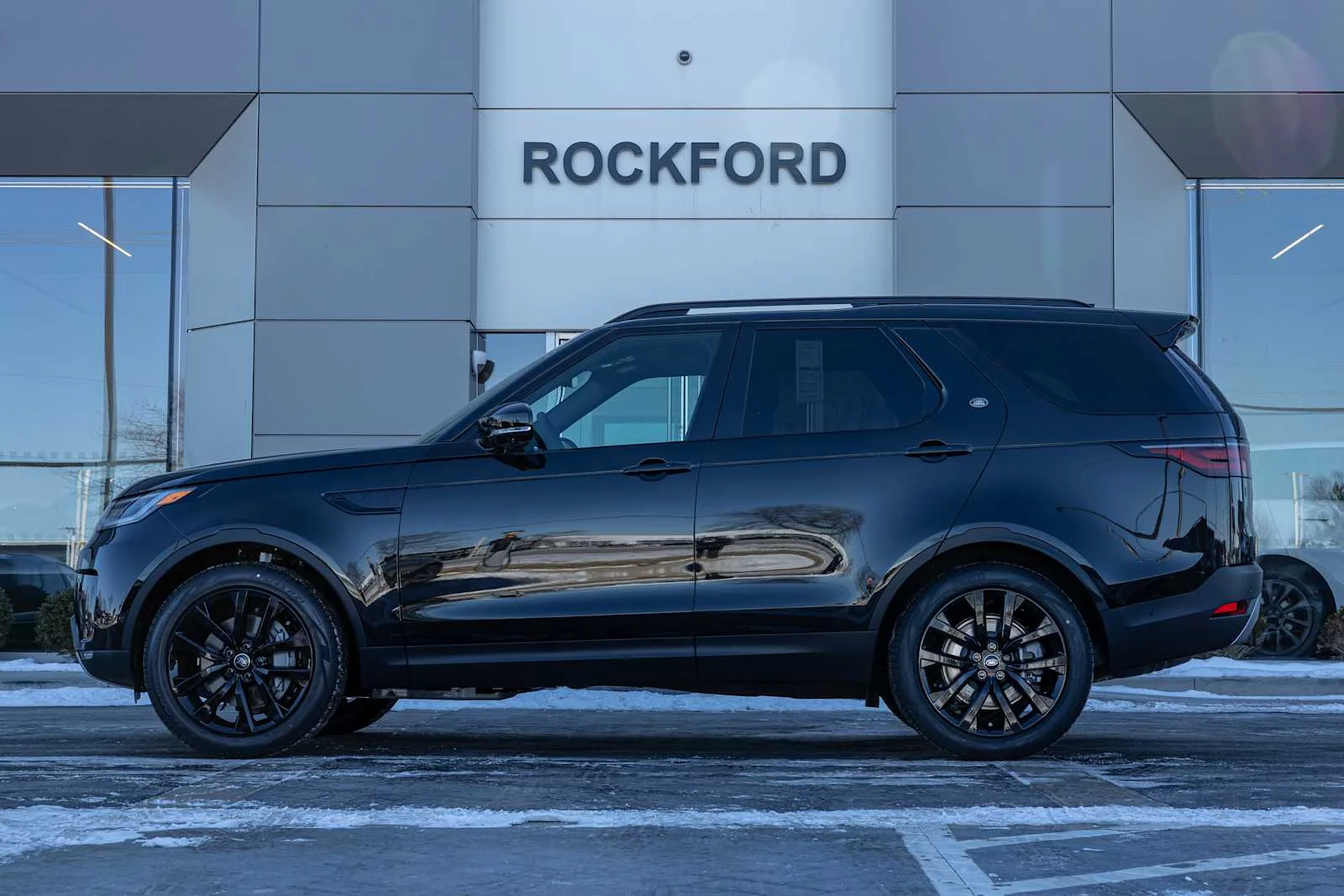 2026 Land Rover Discovery S - Photo 6
