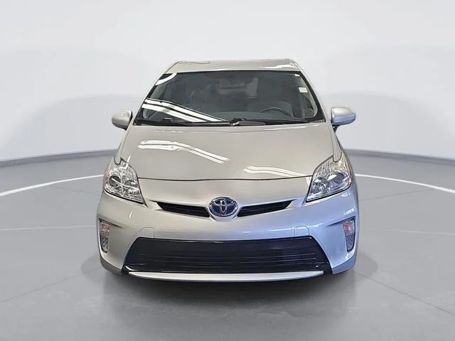 Used 2015 Silver Toyota Three image 8