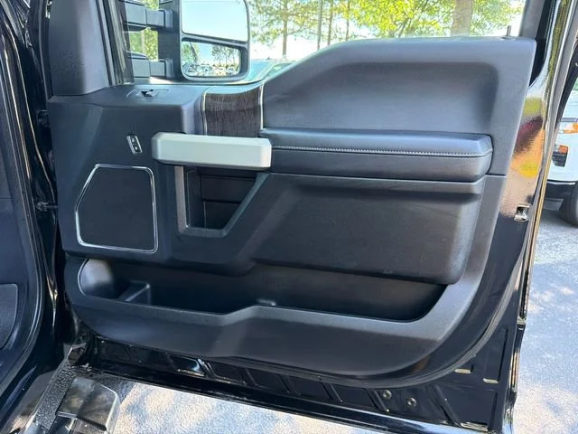 Used 2020 Black Ford LARIAT image 14