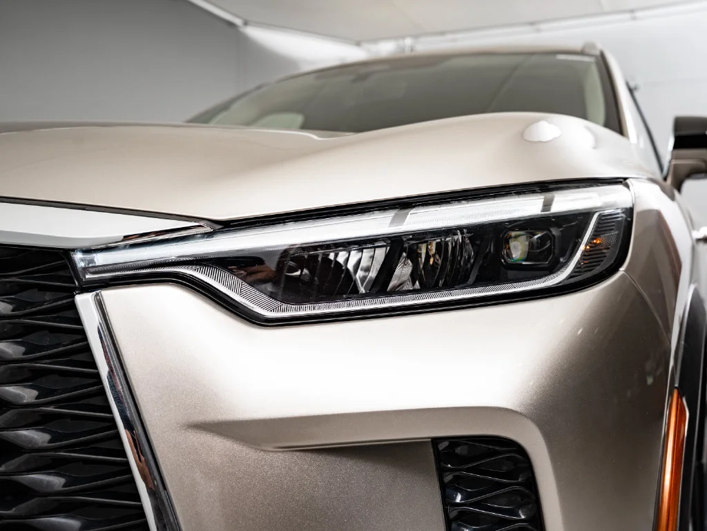 Used 2025 Warm Titanium INFINITI LUXE image 15