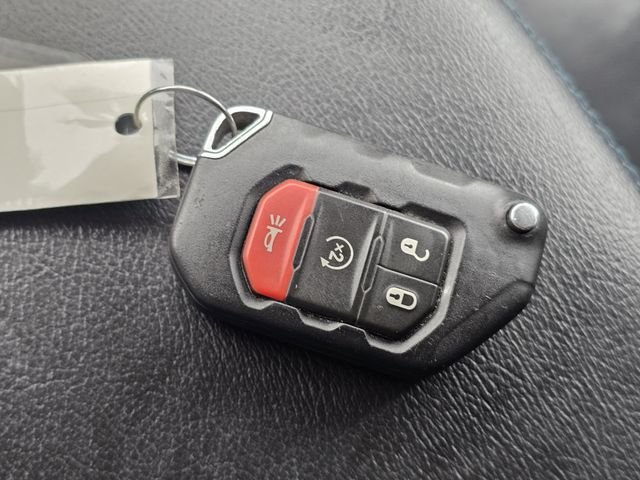 Used 2022 Red Jeep Unlimited Rubicon 4xe image 34