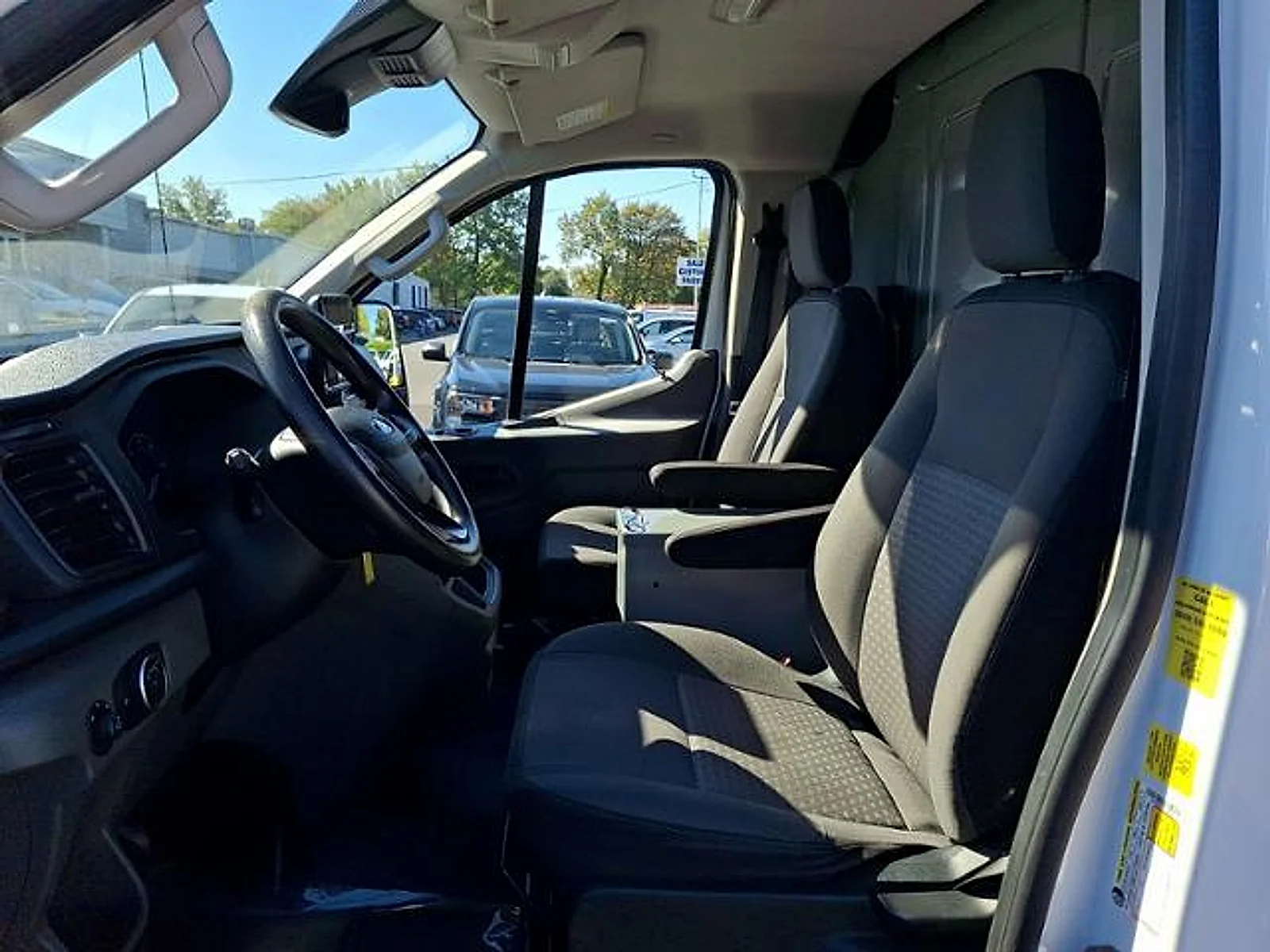 Used 2020 Oxford White Ford Base image 17